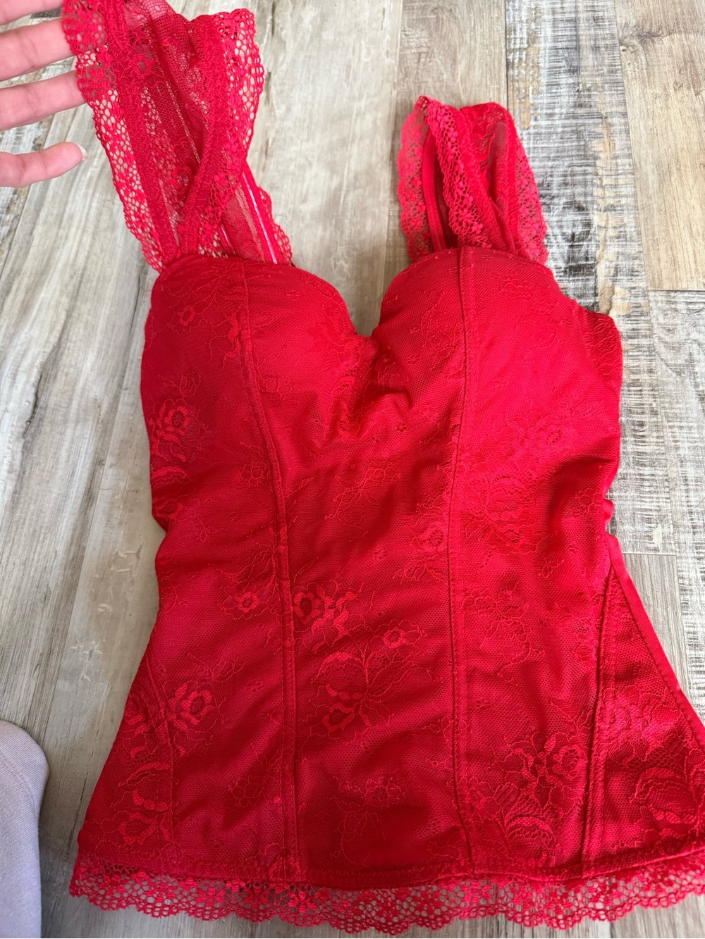 Red corset - Picture 4 of 7